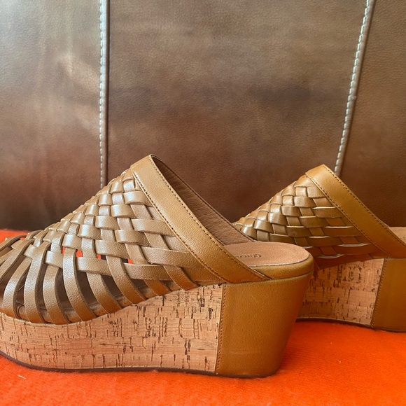 Chocolate Blu Walda Huarache platform slide-woven peep toe mule - Picture 3 of 5